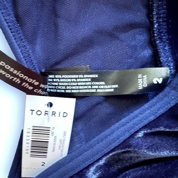 NWT Torrid (2X) Lightly Lined Velour/Velvet Scoop Bralette, Wireless - Blue Sapp - Picture 6 of 9